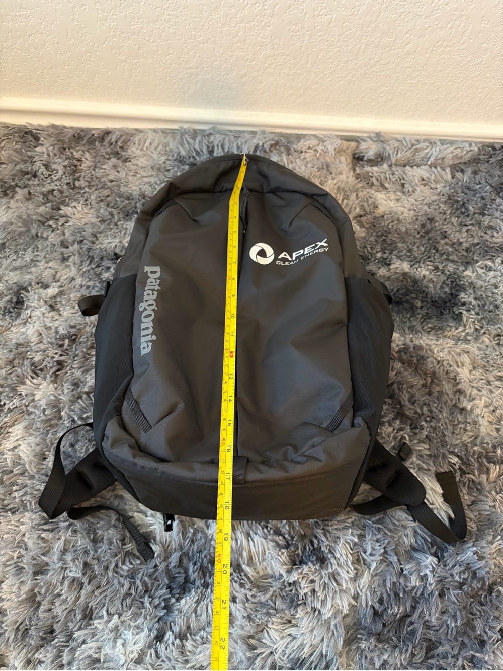 Patagonia Refugio Daypack 26L Black Backpack 2024 Laptop Bag Hiking STY47913 - Picture 6 of 11